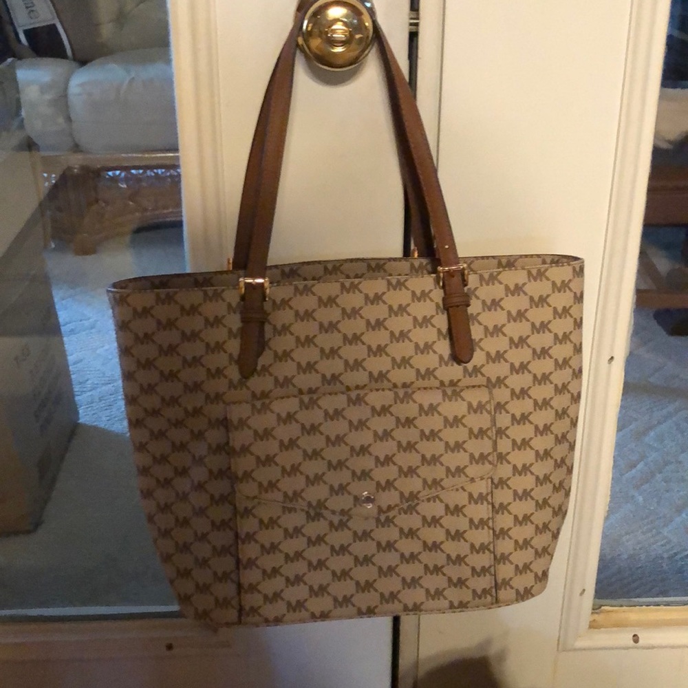 Michael Kors bag. Gently used. Smoke free